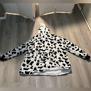 Over Sized Cow Print Wearable Blanket Hoodie